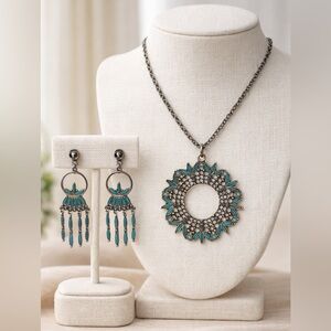 Vintage Silver Tone Faux Turquoise Necklace & Clip Earrings Set